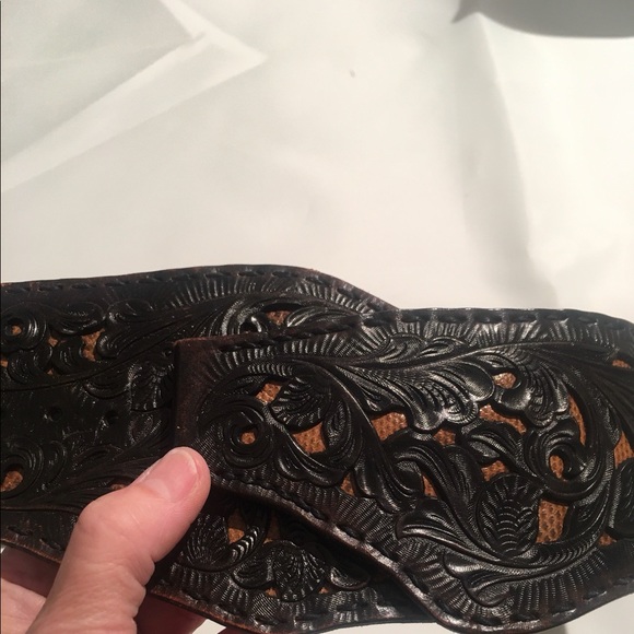 STUNNING Ray Pohja Tooled Leather Western Belt main image 15